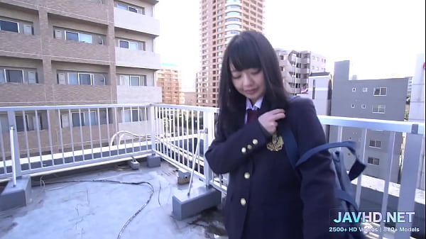Japanese Schoolgirls In Tiny Skirts Vol 15 – Bare Thighs And Naughty Surprises