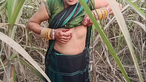 Indian Desi Village: Wild Outdoor Pee Show In The Open Countryside