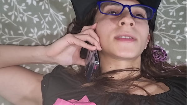 Hermanastra Se Viste De Bruja Sexy Y Su Hermanastro Explota De Placer En Su Boca