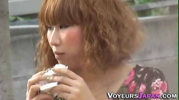 Japanese Teen Gets Herself Off, Rubbing Her Wet Pussy