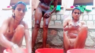 Hot Desi Banjara Babe Leaks Her Own Bath Mms, Stripping Wet And Wild