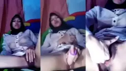 Nina Asanti Buka Hijab, Colmek Sambil Nahan Nafsu