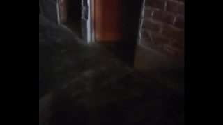 Joven Mamá Soltera Abre Su Casa Por Unos Billetes