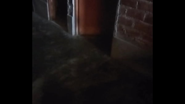 Joven Mamá Soltera Abre Su Casa Por Unos Billetes