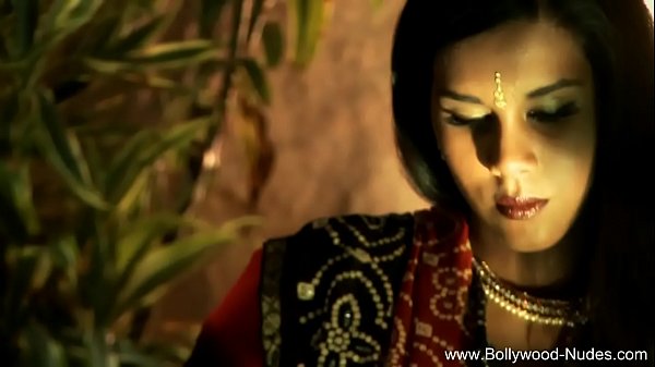 Dreamy Indian Beauty, Raw And Hungry Seduction