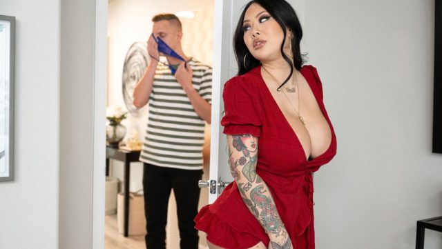 Brazzers – I Need Privacy! Except When I’m Naked And Wet, Begging For It