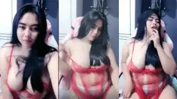 Shellaaa Pamer Lingerie Merah Seksi Bikin Ngilu, Balik Lagi Bikin Ngiler