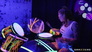 Bang That Drummer Hard / Brazzers’ Full Xxx Trailer From Zzfull.com/drumm