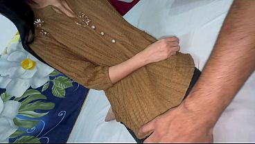 I Took My Girlfriend Vishali To A Hotel And Claimed Her Tight Pussy For The First Time.
