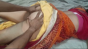 प्लम्बर का पैसा घरेलू औरत से चुदवा कर चुकाया, हिंदी आवाज़ में